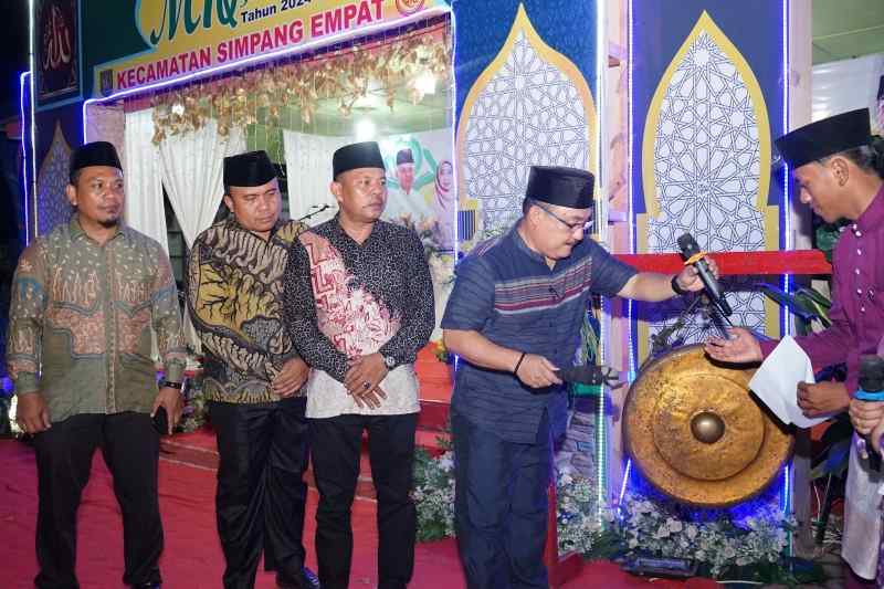 MTQ Dan Festival Seni Qasidah Ke 55 Kecamatan Simpang Empat Resmi Ditutup MTQ Dan Festival Seni Qasidah Ke 55 Kecamatan Simpang Empat Resmi Ditutup