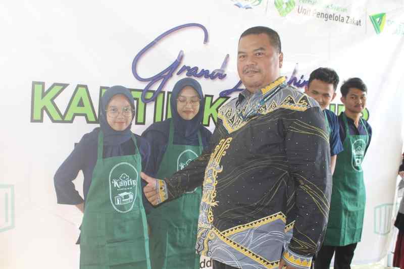 Tumbuhkan Jiwa Kewirausahaan Mahasiswa, FEBI UIN RIL Buka Live Lab Berbentuk Kantin Kontainer Tumbuhkan Jiwa Kewirausahaan Mahasiswa, FEBI UIN RIL Buka Live Lab Berbentuk Kantin Kontainer