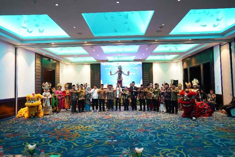 Kolaborasi Kesenian Ragam Suku dan Agama Meriahkan Pembukaan Training Master dan TOT PMB Kolaborasi Kesenian Ragam Suku dan Agama Meriahkan Pembukaan Training Master dan TOT PMB