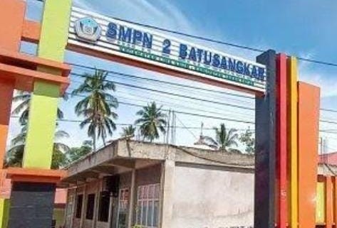 Inilah Pengakuan Busni Ernita Ketua Komite SMP N2 Terkait Penggalangan Dana Komite Inilah Pengakuan Busni Ernita Ketua Komite SMP N2 Terkait Penggalangan Dana Komite