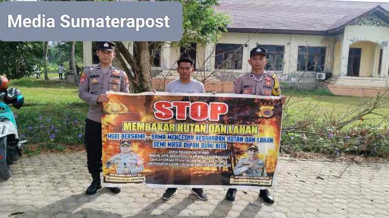 Personel Polsek Karang Baru Himbau Serta Berikan Edukasi Cegah Karhutla dan Sosialisasi Personel Polsek Karang Baru Himbau Serta Berikan Edukasi Cegah Karhutla dan Sosialisasi