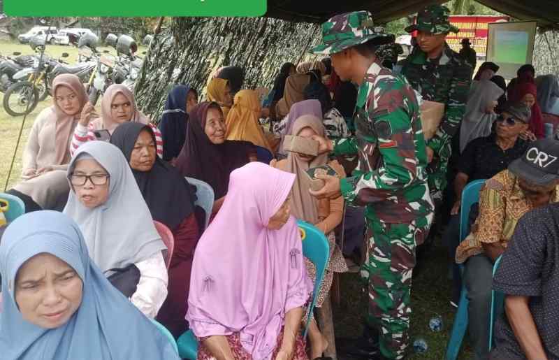 Petani Antusias Dengarkan Sosialisasi Pertanian Satgas TMMD Reguler ke-119 Petani Antusias Dengarkan Sosialisasi Pertanian Satgas TMMD Reguler ke-119