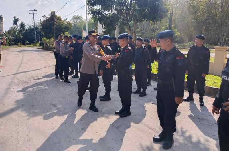 Polres Simalungun Gelar Apel Pelepasan Personil Brimob Polres Simalungun Gelar Apel Pelepasan Personil Brimob