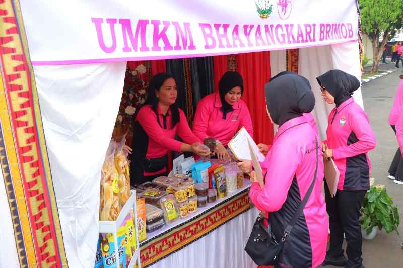 Meriahkan HUT ke-44, Yayasan Kemala Bhayangkari Gelar Gerak Jalan Hingga Bazar Meriahkan HUT ke-44, Yayasan Kemala Bhayangkari Gelar Gerak Jalan Hingga Bazar