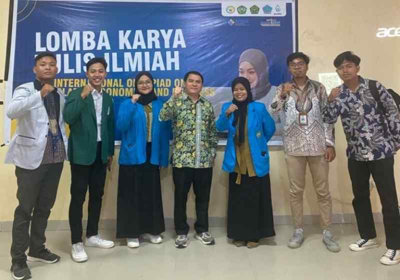 Mahasiswa FEBI UIN RIL Raih Juara International Olympiad on Islamic Economics and Business Mahasiswa FEBI UIN RIL Raih Juara International Olympiad on Islamic Economics and Business