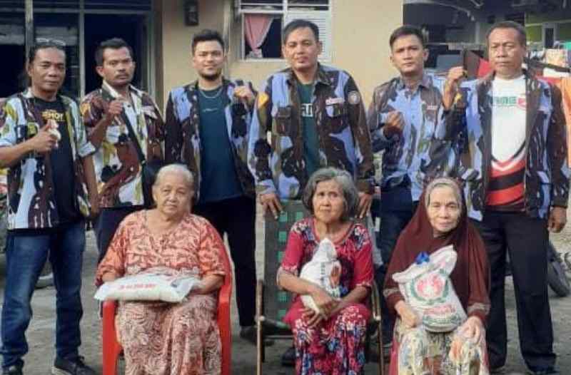 IPK Tanjung Sari Salurkan 15 Karung Beras untuk Kaum Duafa di Bulan Ramadan IPK Tanjung Sari Salurkan 15 Karung Beras untuk Kaum Duafa di Bulan Ramadan