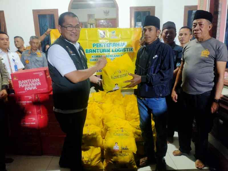 Gubernur Arinal Beri Bantuan Sembako dan Buffer Stock Untuk Satgas Penanggulangan Konflik Satwa Liar Gubernur Arinal Beri Bantuan Sembako dan Buffer Stock Untuk Satgas Penanggulangan Konflik Satwa Liar