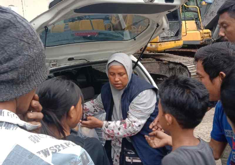 Selama Ramadhan, Yayasan Alfian Husin-IIB Darmajaya Bagikan Takjil dan Nasi Kotak kepada Kaum Dhuafa Selama Ramadhan, Yayasan Alfian Husin-IIB Darmajaya Bagikan Takjil dan Nasi Kotak kepada Kaum Dhuafa