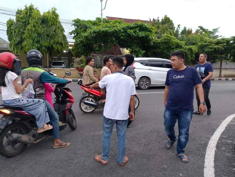 Makan Siang Gratis di PWI Lampung, Diganti Berbagi Takjil Setiap Jumat Sore Makan Siang Gratis di PWI Lampung, Diganti Berbagi Takjil Setiap Jumat Sore