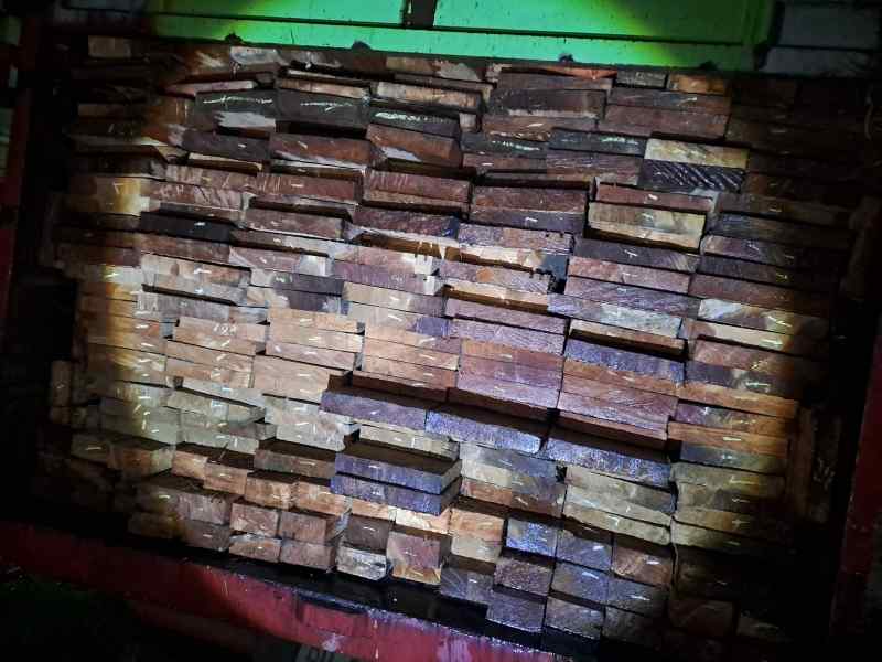 Polsek Maje Back up Ditreskrimsus Amankan 291 Potong Kayu Meranti Polsek Maje Back up Ditreskrimsus Amankan 291 Potong Kayu Meranti