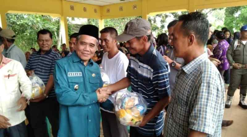 Wabup Ardani Kunjungi Operasi Pasar Murah di Dua Kecamatan Berikut Ini Wabup Ardani Kunjungi Operasi Pasar Murah di Dua Kecamatan Berikut Ini