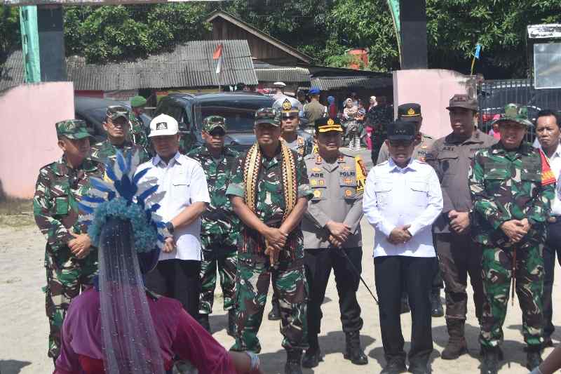 Tutup TMMD ke-119, Danrem Ucapkan Terima Kasih Kepada Bupati Serta Forkopimda Mesuji Tutup TMMD ke-119, Danrem Ucapkan Terima Kasih Kepada Bupati Serta Forkopimda Mesuji