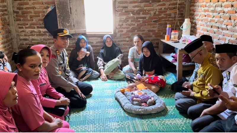 Kapolres dan Pemda Serta Baznas Berikan Santunan ke Olivia Kapolres dan Pemda Serta Baznas Berikan Santunan ke Olivia