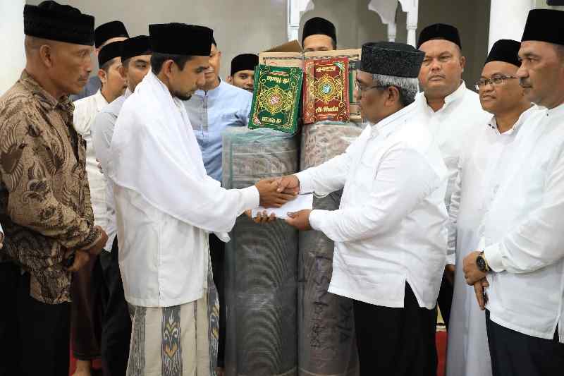 Safari Ramadhan Hari ke-2, Pj Bupati Aceh Utara Kunjungi Masjid di Pesisir Seunuddon Safari Ramadhan Hari ke-2, Pj Bupati Aceh Utara Kunjungi Masjid di Pesisir Seunuddon