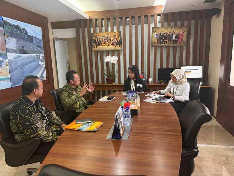 Serius Melanjutkan Penataan Pulau Penyengat, Gubernur Ansar Bertemu Dirjen Cipta Karya Kementerian PUPR Serius Melanjutkan Penataan Pulau Penyengat, Gubernur Ansar Bertemu Dirjen Cipta Karya Kementerian PUPR