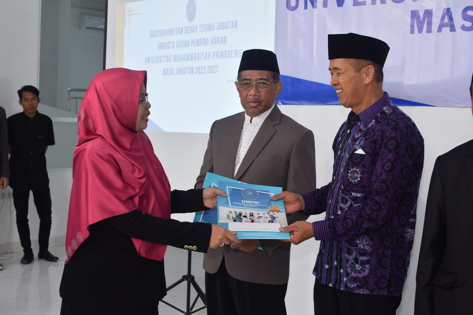 Marzuki Noor Gantikan Musarwan Pimpin BPH Universitas Muhammadiyah Pringsewu Marzuki Noor Gantikan Musarwan Pimpin BPH Universitas Muhammadiyah Pringsewu