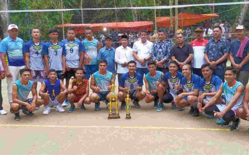 Anggota DPRD Pasaman Hadir Penutupan Turnamen Bola Volly Gemsi Anggota DPRD Pasaman Hadir Penutupan Turnamen Bola Volly Gemsi