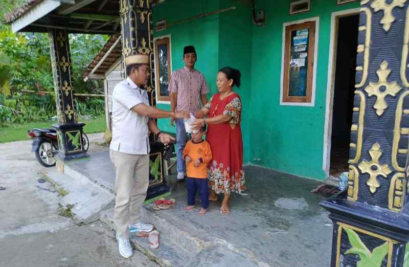 Sat Intelkam Polres Pesisir Barat Berbagi Takjil Door To Door Sat Intelkam Polres Pesisir Barat Berbagi Takjil Door To Door