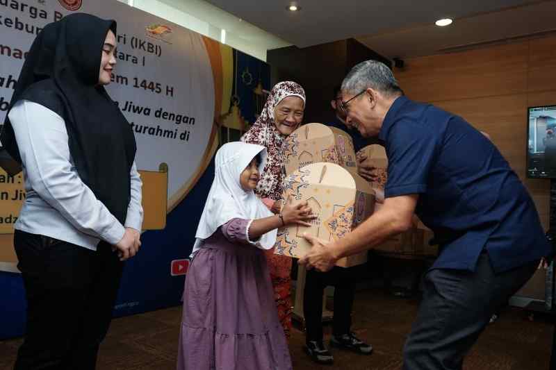 Ramadhan Berkah, IKBI HO PTPN I Salurkan Total 62 Paket Sembako Ramadhan Berkah, IKBI HO PTPN I Salurkan Total 62 Paket Sembako