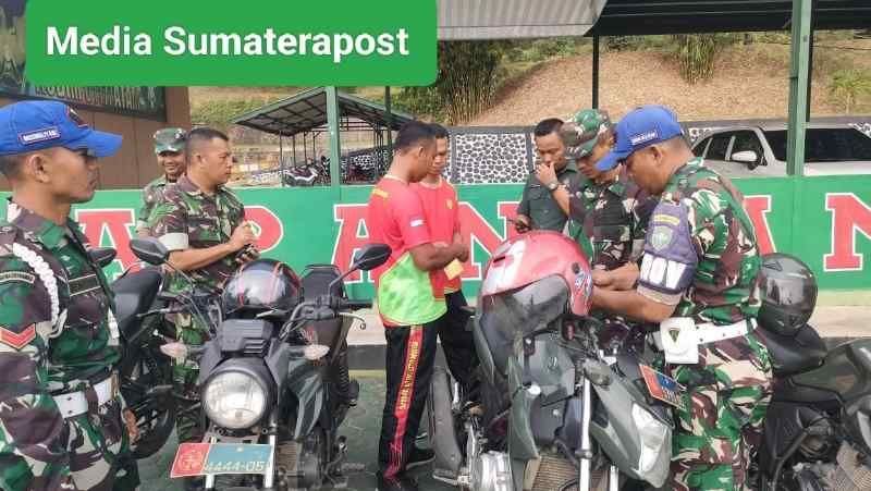 Kodim 0117/Aceh Tamiang Lakukan Pemeriksaan Kendaraan Dinas Kodim 0117/Aceh Tamiang Lakukan Pemeriksaan Kendaraan Dinas