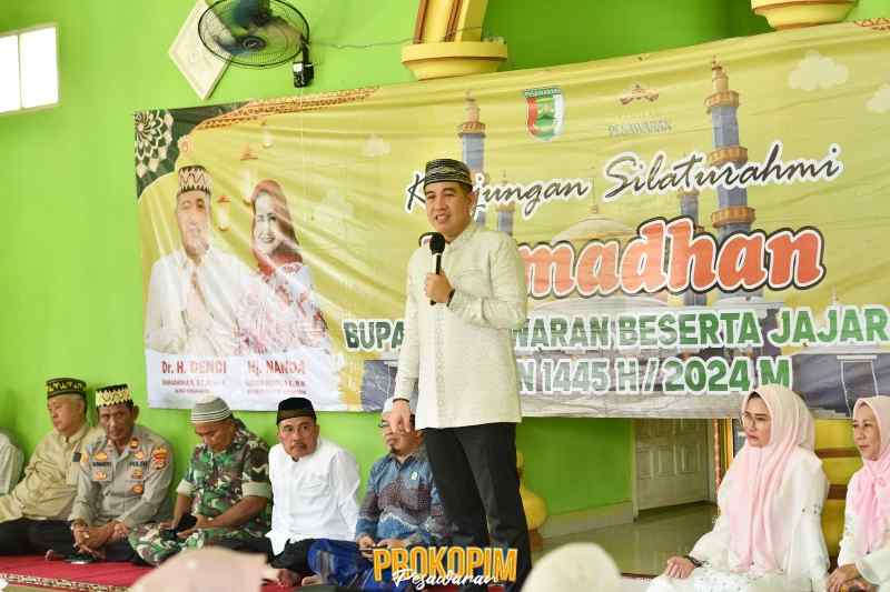 Silaturahmi Ramadhan, Dendi Berikan Bantuan Kepada Masyarakat Tegineneng dan Negeri Katon Silaturahmi Ramadhan, Dendi Berikan Bantuan Kepada Masyarakat Tegineneng dan Negeri Katon