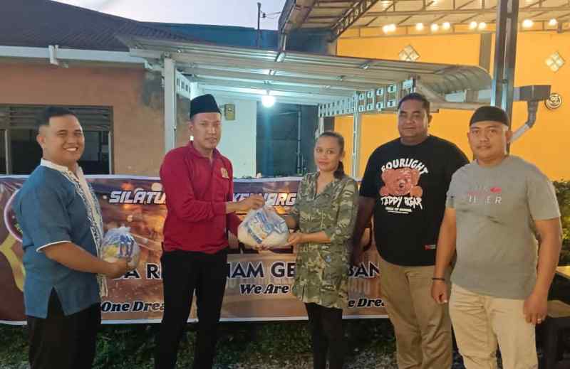 Dreg’s 2006 Gelombang Satu Polres Sergai Berbagi Sembako di Desa Firdaus Dreg’s 2006 Gelombang Satu Polres Sergai Berbagi Sembako di Desa Firdaus