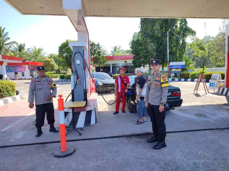 Antisipasi Kecurangan Polres Pesisir Barat Cek dan Monitoring SPBU Antisipasi Kecurangan Polres Pesisir Barat Cek dan Monitoring SPBU