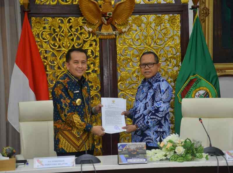 Lawatan ke Pemprov Sumsel, Pj Bupati Sulpakar Jalin kerjasama dengan Pj Gubernur Lawatan ke Pemprov Sumsel, Pj Bupati Sulpakar Jalin kerjasama dengan Pj Gubernur