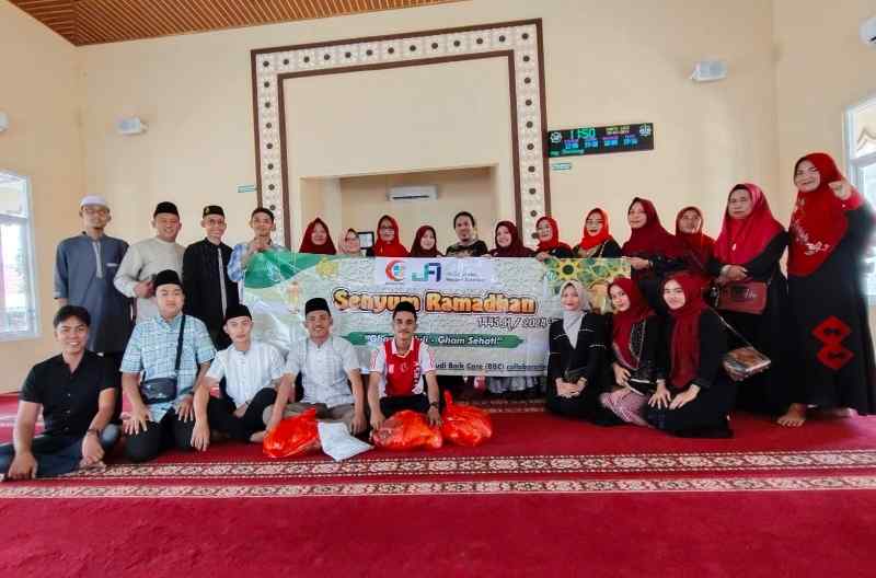 Senyum Ramadhan Mengadakan Pembagian Sembako di Bulan Suci Ramadhan 1445 H Senyum Ramadhan Mengadakan Pembagian Sembako di Bulan Suci Ramadhan 1445 H