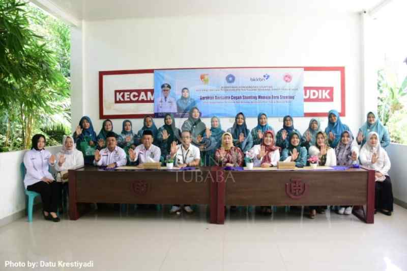 Pj Ketua TP PKK Hanita Farial Hadiri Gerakan Bersama Cegah Stunting Pj Ketua TP PKK Hanita Farial Hadiri Gerakan Bersama Cegah Stunting