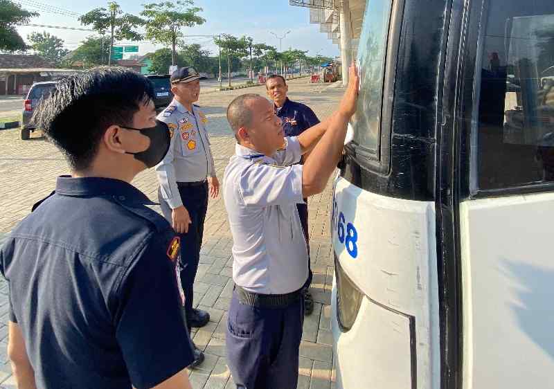 Jelang Lebaran, Dishub Mulai Cek Kelayakan Bus Yang Beroperasi Diwilayah Tubaba Jelang Lebaran, Dishub Mulai Cek Kelayakan Bus Yang Beroperasi Diwilayah Tubaba