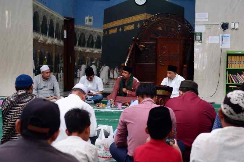 Bukber Keluarga Besar Yayasan Alfian Husin, 10 Hari Terakhir Puasa Masjid Kian Sepi Bukber Keluarga Besar Yayasan Alfian Husin, 10 Hari Terakhir Puasa Masjid Kian Sepi