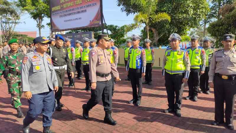 Polres Simalungun Gelar Pasukan Operasi Ketupat Toba 2024 untuk Amankan Idul Fitri Polres Simalungun Gelar Pasukan Operasi Ketupat Toba 2024 untuk Amankan Idul Fitri