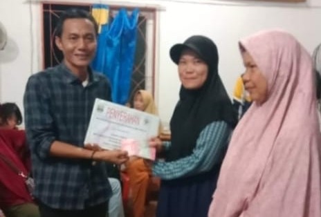 40 KPM Pekon Serai Terima BLT-DD Tahap Pertama 40 KPM Pekon Serai Terima BLT-DD Tahap Pertama