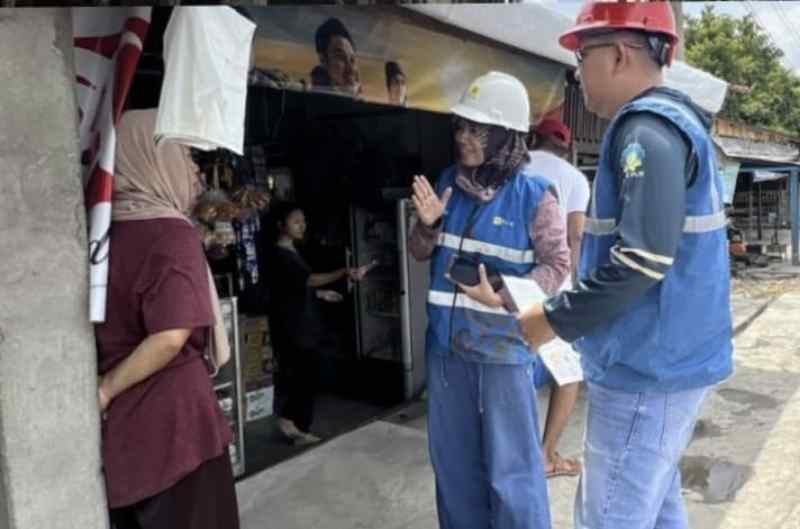 Implementasikan “JAGA KAMU”, PLN ULP Imbau Pelanggan akan Bahaya Bangun Kanopi di SUTM Implementasikan “JAGA KAMU”, PLN ULP Imbau Pelanggan akan Bahaya Bangun Kanopi di SUTM