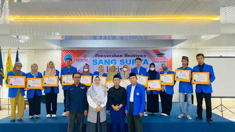 LAZISMU UMPRI Serahkan Beasiwa Sang Surya LAZISMU UMPRI Serahkan Beasiwa Sang Surya