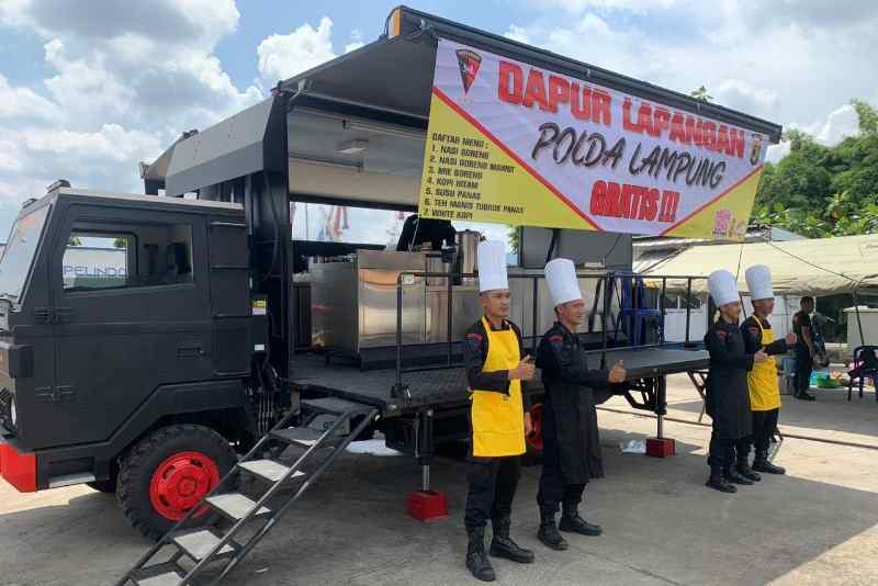 Polda Lampung Manjakan Pemudik di Pelabuhan Panjang saat Arus Balik Lebaran Polda Lampung Manjakan Pemudik di Pelabuhan Panjang saat Arus Balik Lebaran