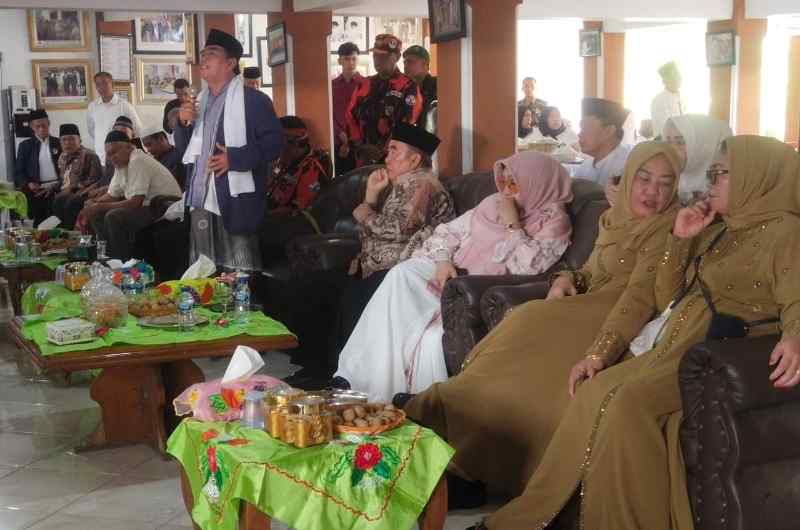 H. Mohammad Saleh Asnawi Tegaskan Jangan Gadaikan Tanggamus H. Mohammad Saleh Asnawi Tegaskan Jangan Gadaikan Tanggamus