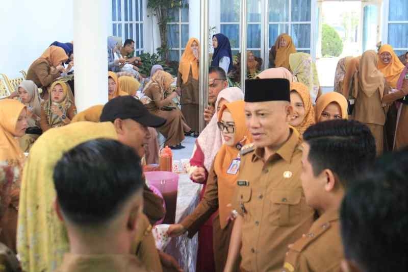 Apel Perdana, Bupati Pasaman Gelar Open House Bersama ASN Apel Perdana, Bupati Pasaman Gelar Open House Bersama ASN
