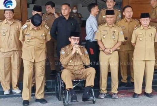 Bupati Kaur Hadiri Apel Pagi Bersama Bupati Kaur Hadiri Apel Pagi Bersama