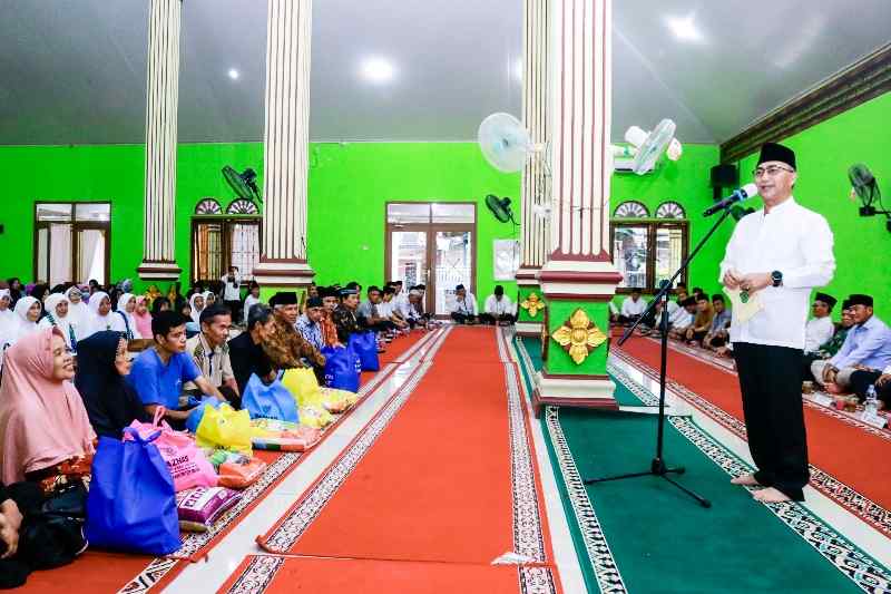 Safari Ramadhan Terakhir di Bulan Suci, Pj Bupati Muba disambut Antusias Warga Lawang Wetan Safari Ramadhan Terakhir di Bulan Suci, Pj Bupati Muba disambut Antusias Warga Lawang Wetan