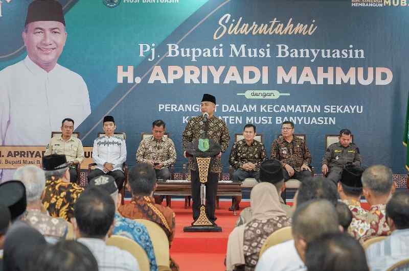 Pj Bupati Apriyadi Bakal Naikan Insentif RT RW dan Kadus di Muba Pj Bupati Apriyadi Bakal Naikan Insentif RT RW dan Kadus di Muba