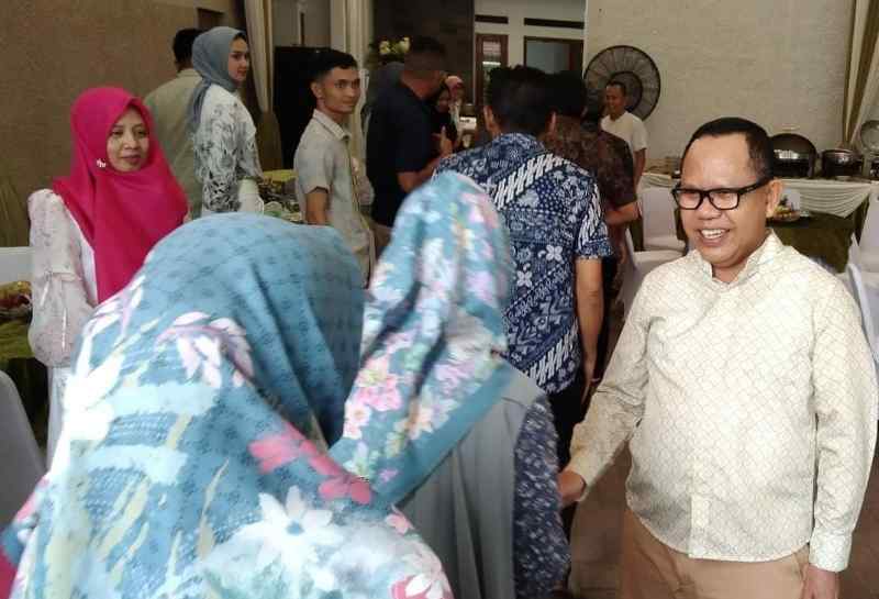 Pj Bupati Mesuji Menggelar Halal Bihalal Kepala SMK, SMA dan SLB Negeri dan Swasta se-Lampung Pj Bupati Mesuji Menggelar Halal Bihalal Kepala SMK, SMA dan SLB Negeri dan Swasta se-Lampung