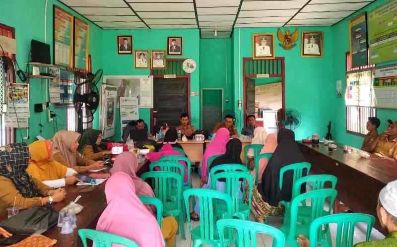 20 KPM Pekon Way Batang Terima BLT-DD Tahap Pertama 20 KPM Pekon Way Batang Terima BLT-DD Tahap Pertama