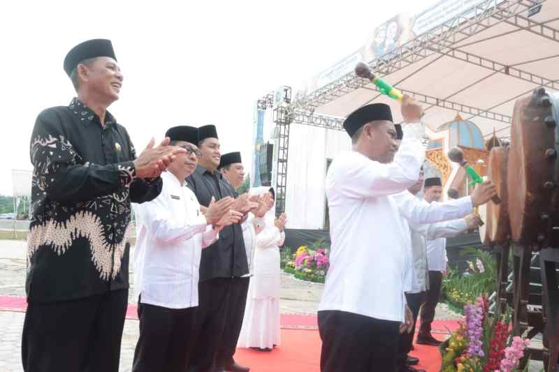 MTQ XX Tingkat Kabupaten Sergai Dibuka, Bupati Darma Wijaya Sampaikan Pesan Inspiratif MTQ XX Tingkat Kabupaten Sergai Dibuka, Bupati Darma Wijaya Sampaikan Pesan Inspiratif