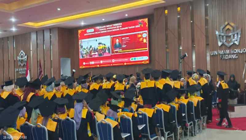 377 Mahasiswa Ikuti Wisuda UIN Imam Bonjol Padang 377 Mahasiswa Ikuti Wisuda UIN Imam Bonjol Padang