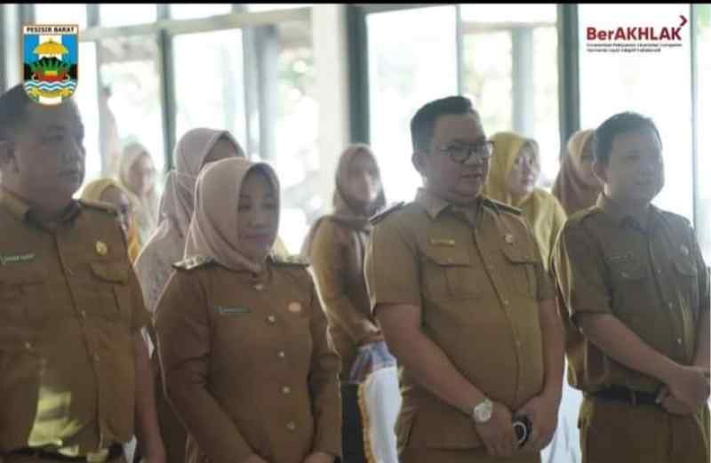 Sekretaris Bappelitbangda Buka Sosialisasi dan Evaluasi Capaian IID 2024 Sekretaris Bappelitbangda Buka Sosialisasi dan Evaluasi Capaian IID 2024