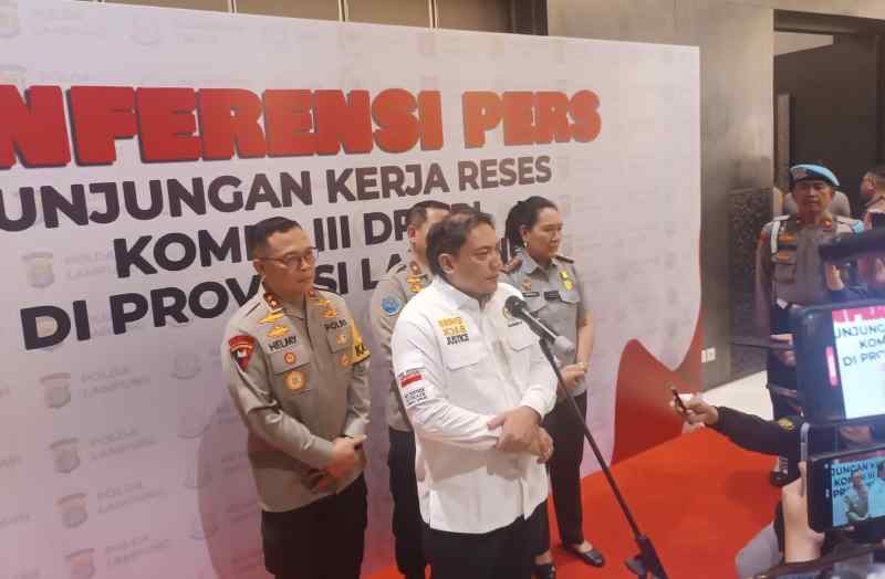 Kunker Reses ke Lampung, Komisi III DPR RI Apresiasi Kejujuran Aiptu Supriyanto Kunker Reses ke Lampung, Komisi III DPR RI Apresiasi Kejujuran Aiptu Supriyanto