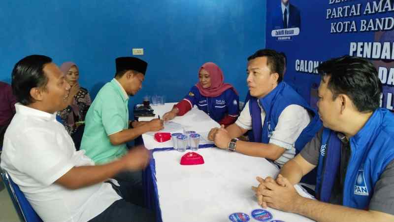 PAN Terima Pendaftaran Iqbal Ardiansyah sebagai Calon Walikota PAN Terima Pendaftaran Iqbal Ardiansyah sebagai Calon Walikota