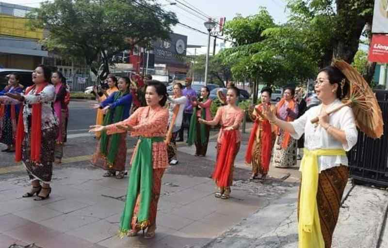 Merby Gelar Flashmob “Gugur Gunung” Peringati Hari Tari Dunia Merby Gelar Flashmob “Gugur Gunung” Peringati Hari Tari Dunia